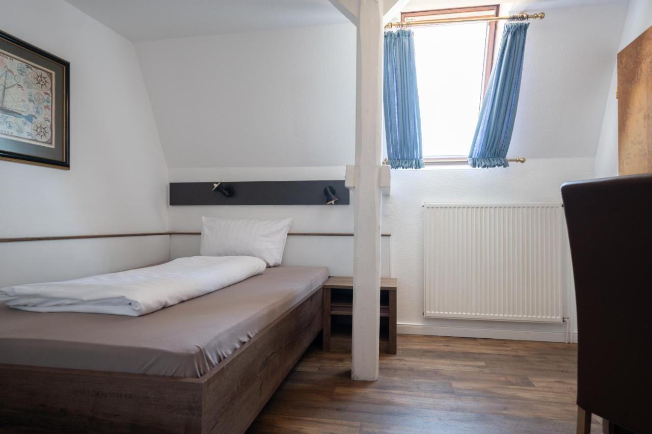 Alt-Emder Buergerhaus Hotell Emden Exteriör bild