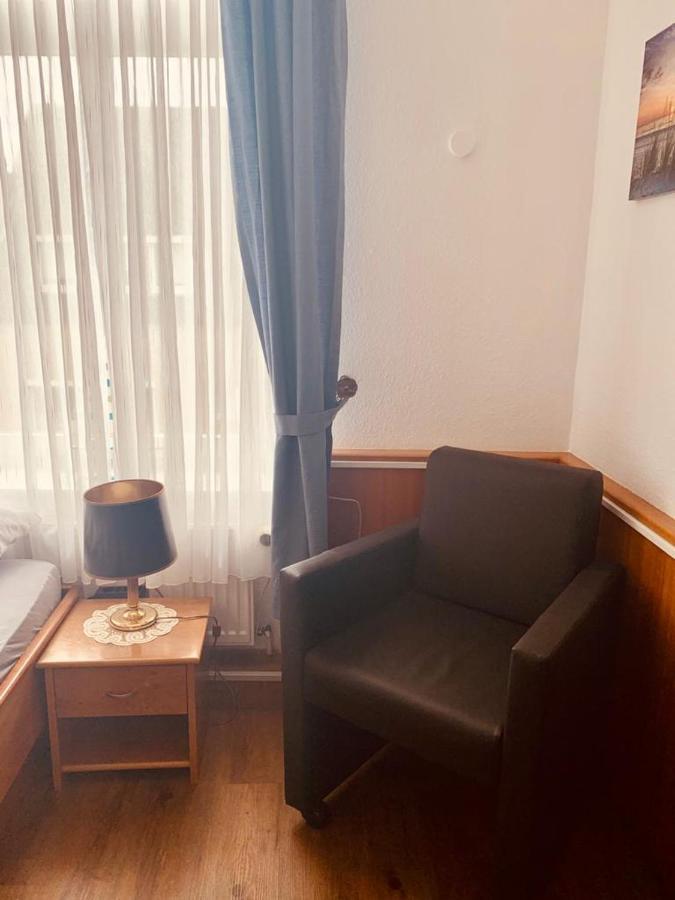 Alt-Emder Buergerhaus Hotell Emden Exteriör bild