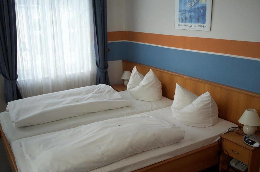 Alt-Emder Buergerhaus Hotell Emden Exteriör bild
